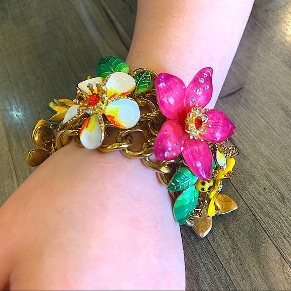 Authentic Betsy Johnson tropical floral bracelet in rainbow colour 🌺🌼🌸🌻🌷🌈 - Picture 8 of 12